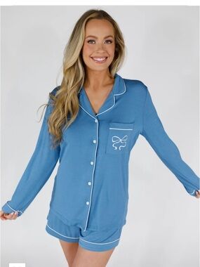 In My Sundays blue set with long sleeves and shorts, size Small